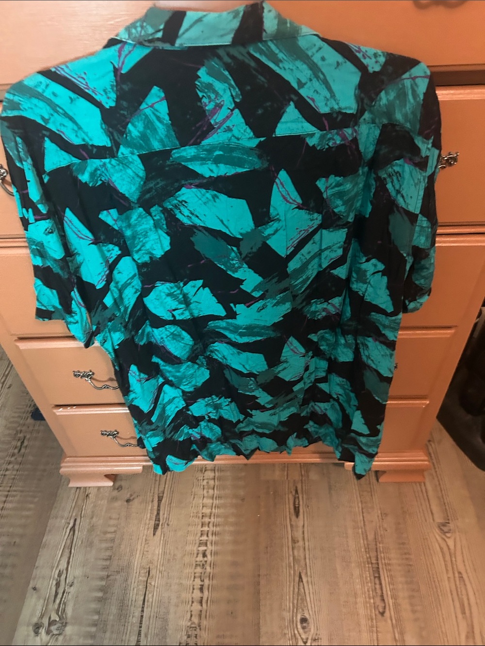 The Foundry Supply Co. Teal & Black Abstract Button-Front Women's Shirt - Picture 3 of 3